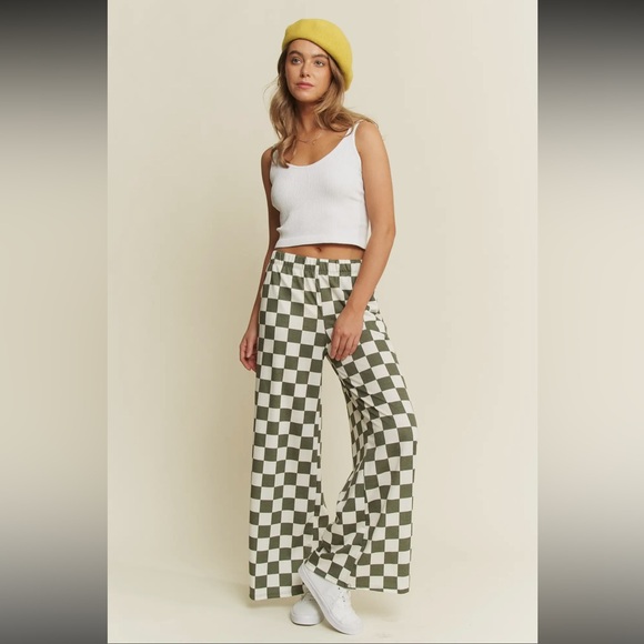 137 - Green and White Checkered Women's Pants - Picture 2 of 4